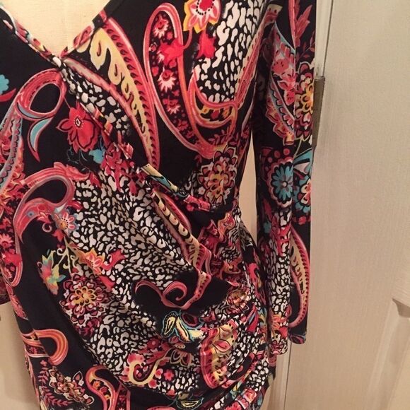 Laura Max Top   - Picture 3 of 7